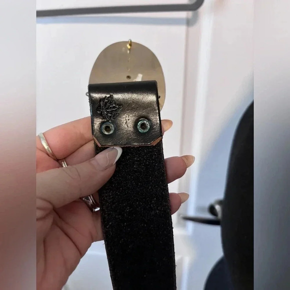 Vintage | Genuine Leather Canadiana  Large Buckle Belt - Picture 5 of 8